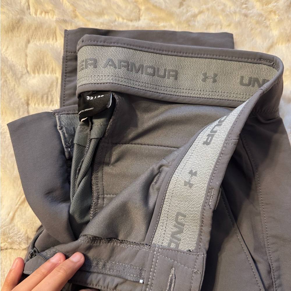 Under Armour Gray Athletic pants